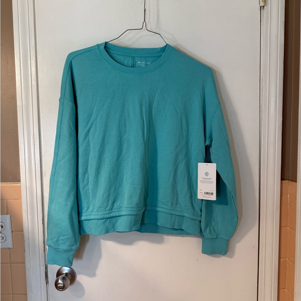 Athleta Turquoise pull over